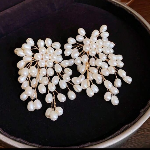 ✨NEW Elegant Pearl Cluster Earrings - Picture 5 of 5
